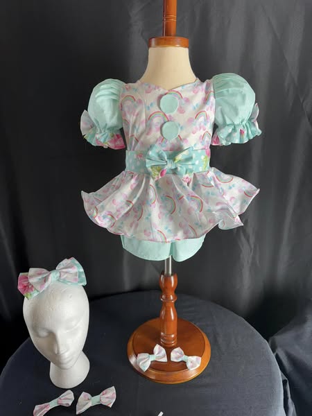 18-3 Rainbows Casual Wear