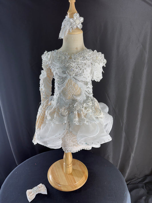 3/5 High Glitz Sandra Parker