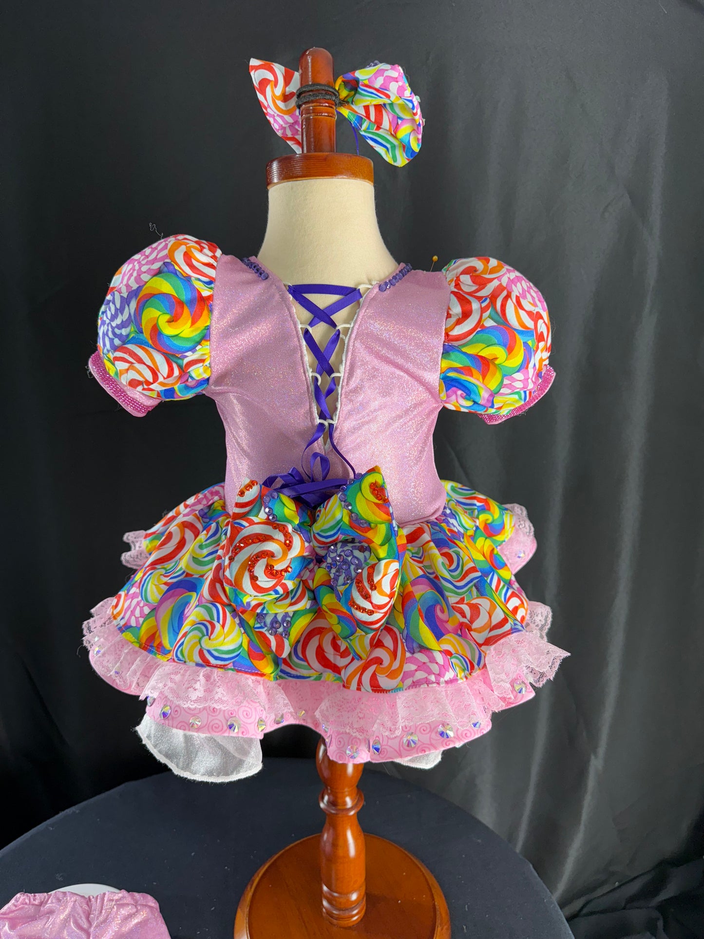 12/2- Slim 3 Candy Swirls OOC