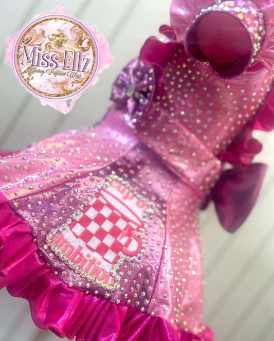 18/3 slim 4 What would Dolly Do OOC by Miss Ellz