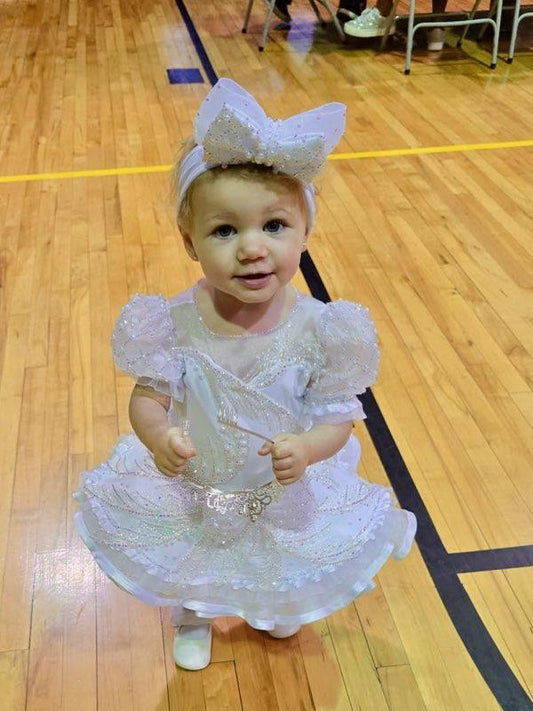 12/2-18/3 - White Luna Glitz