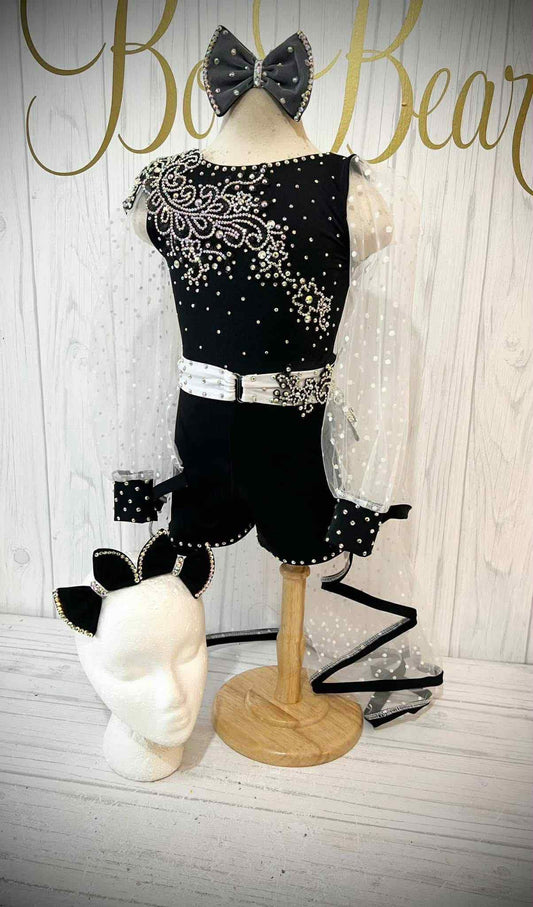 18/3 black and white FF by Boo Bear