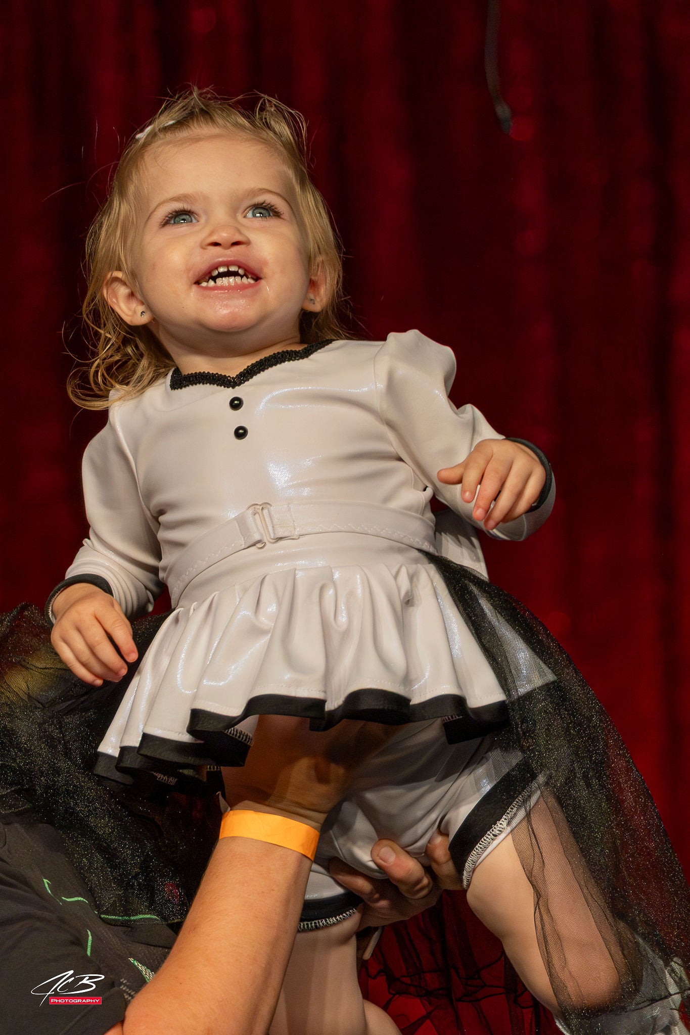 18/3 Black and White Boo Bear