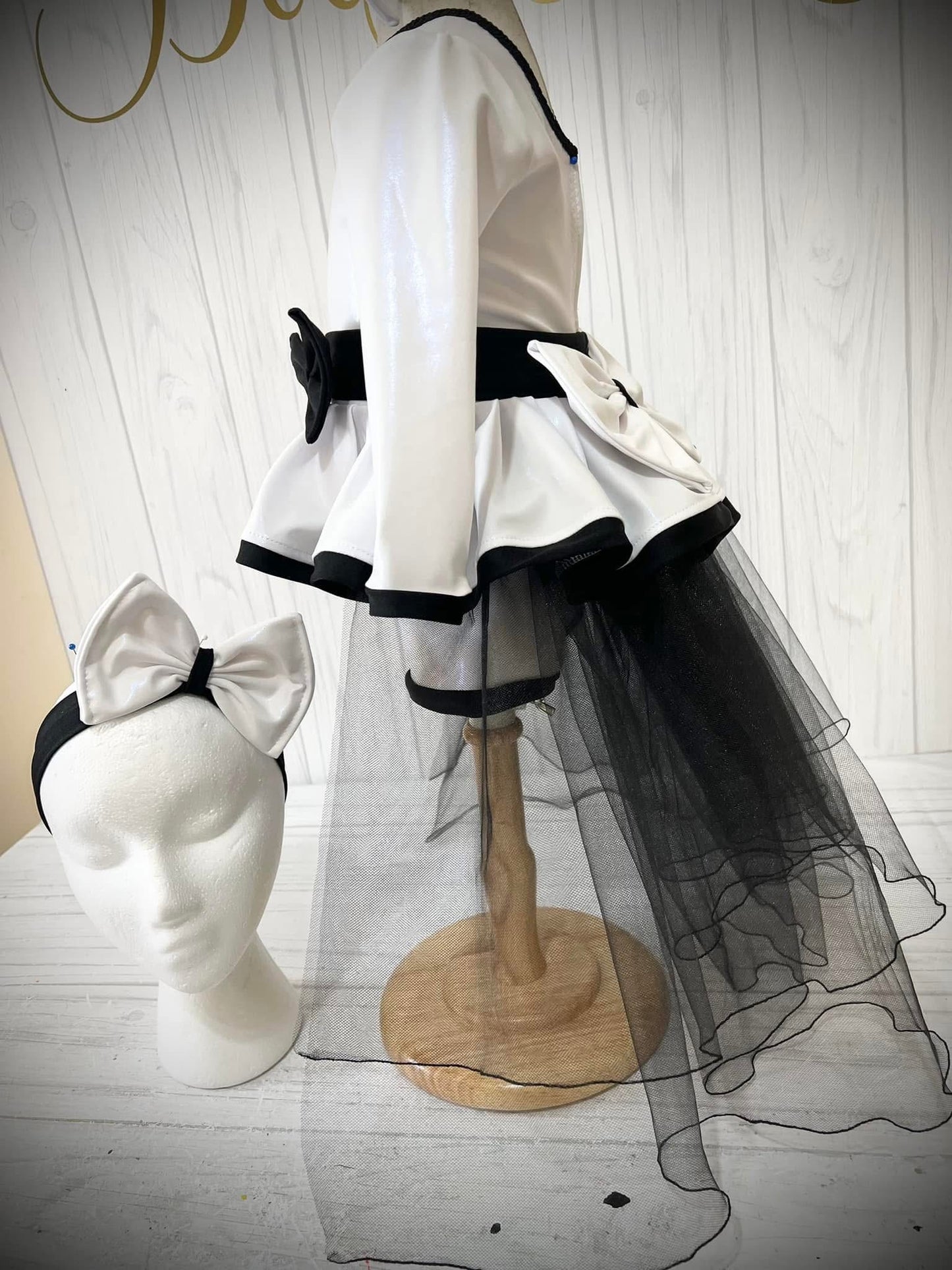 18/3 Black and White Boo Bear