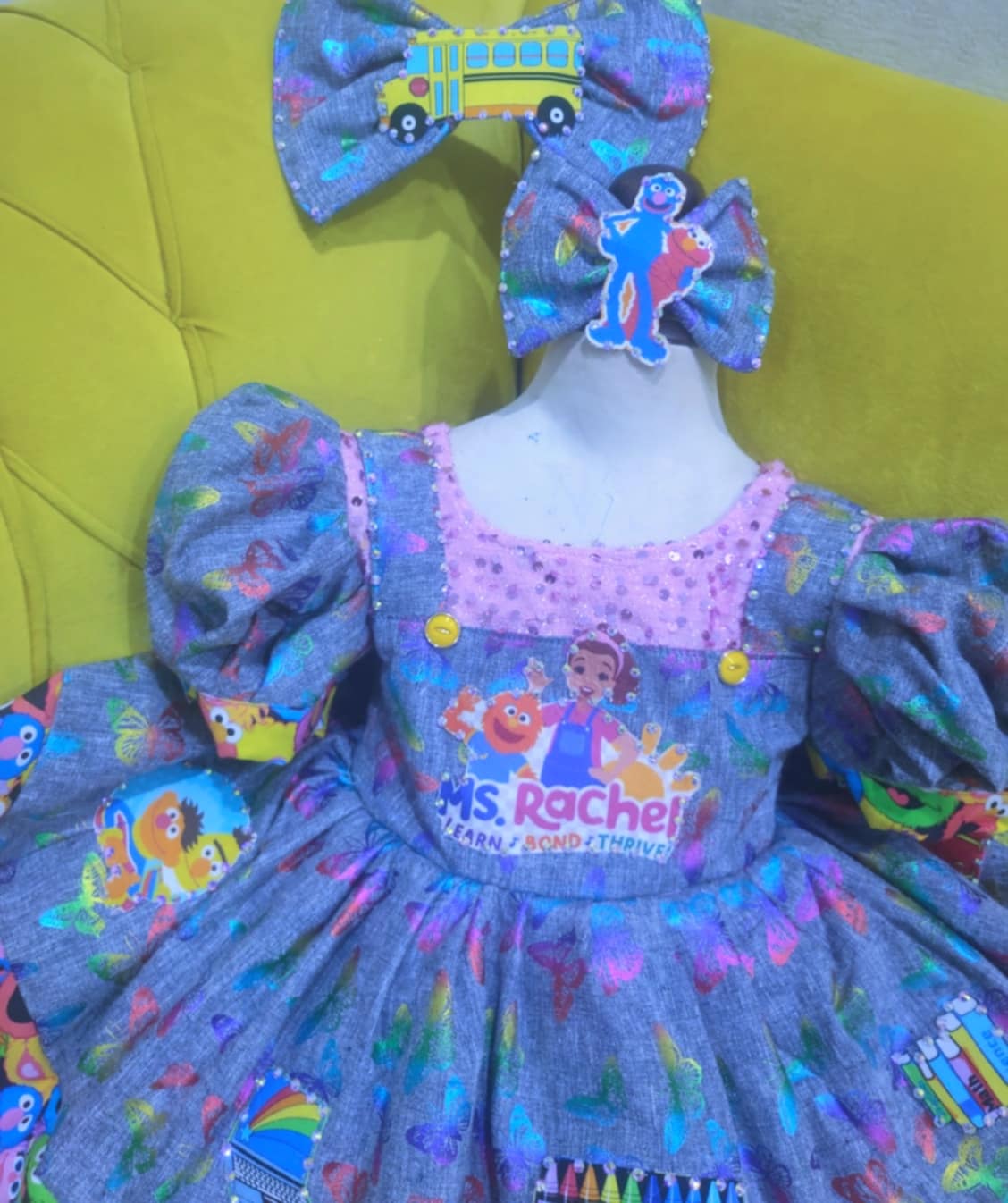 18/3 slim 4 Ms. Rachel and Sesame Street OOC
