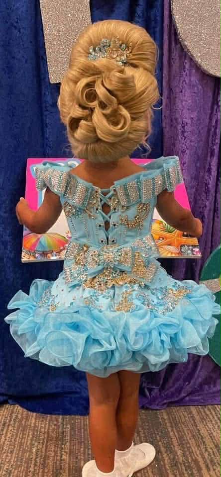 2/4 Mega Glitz "Cinderella" by Connie Hobson