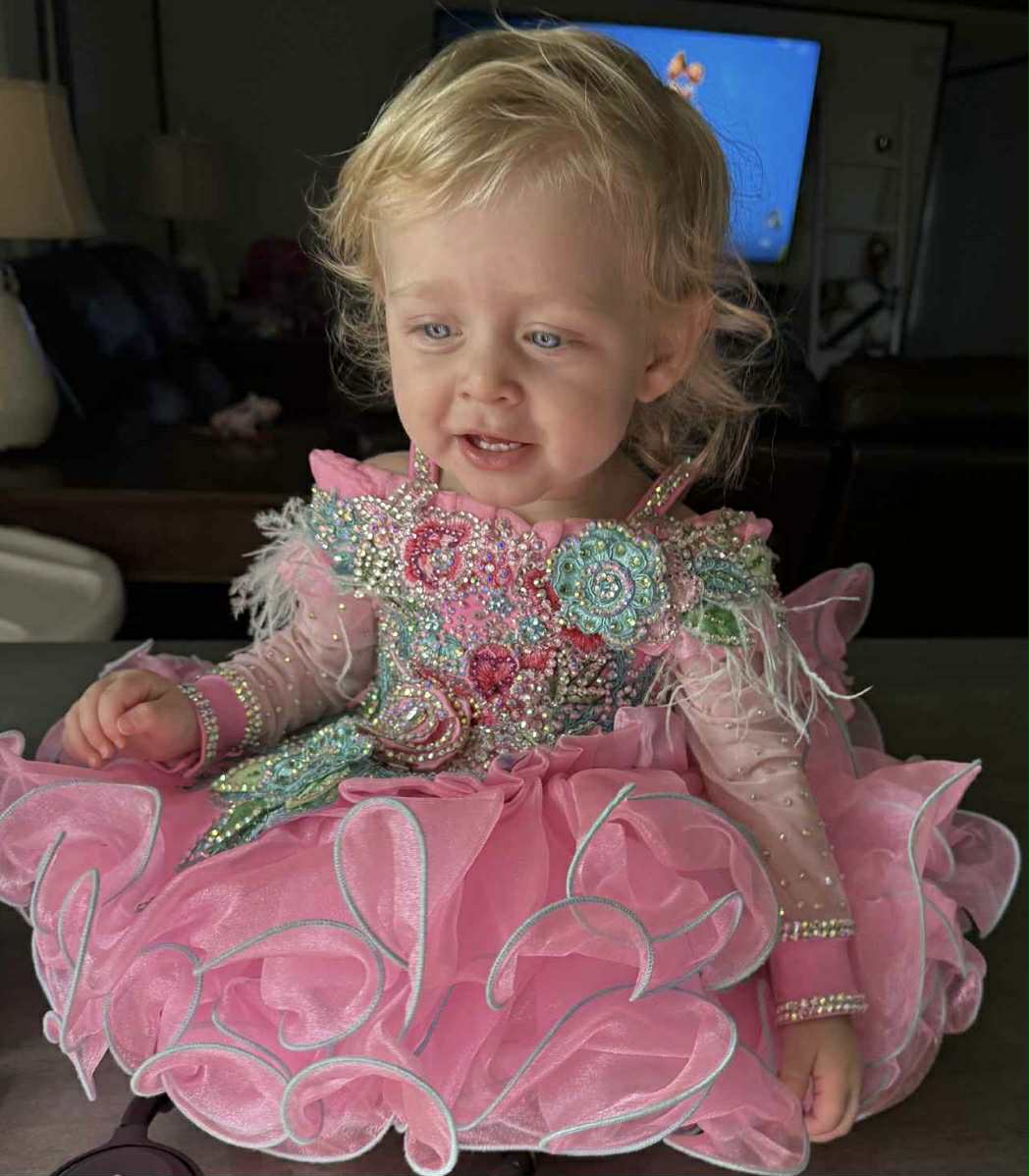 12/2 Plush Pink Gemics