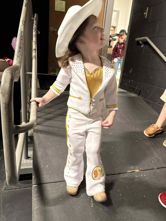 18/3 Dolly's OOC Gold and White