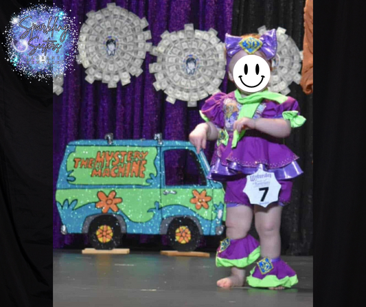 18/3 Mystery Gang! OOC in Purple and Green