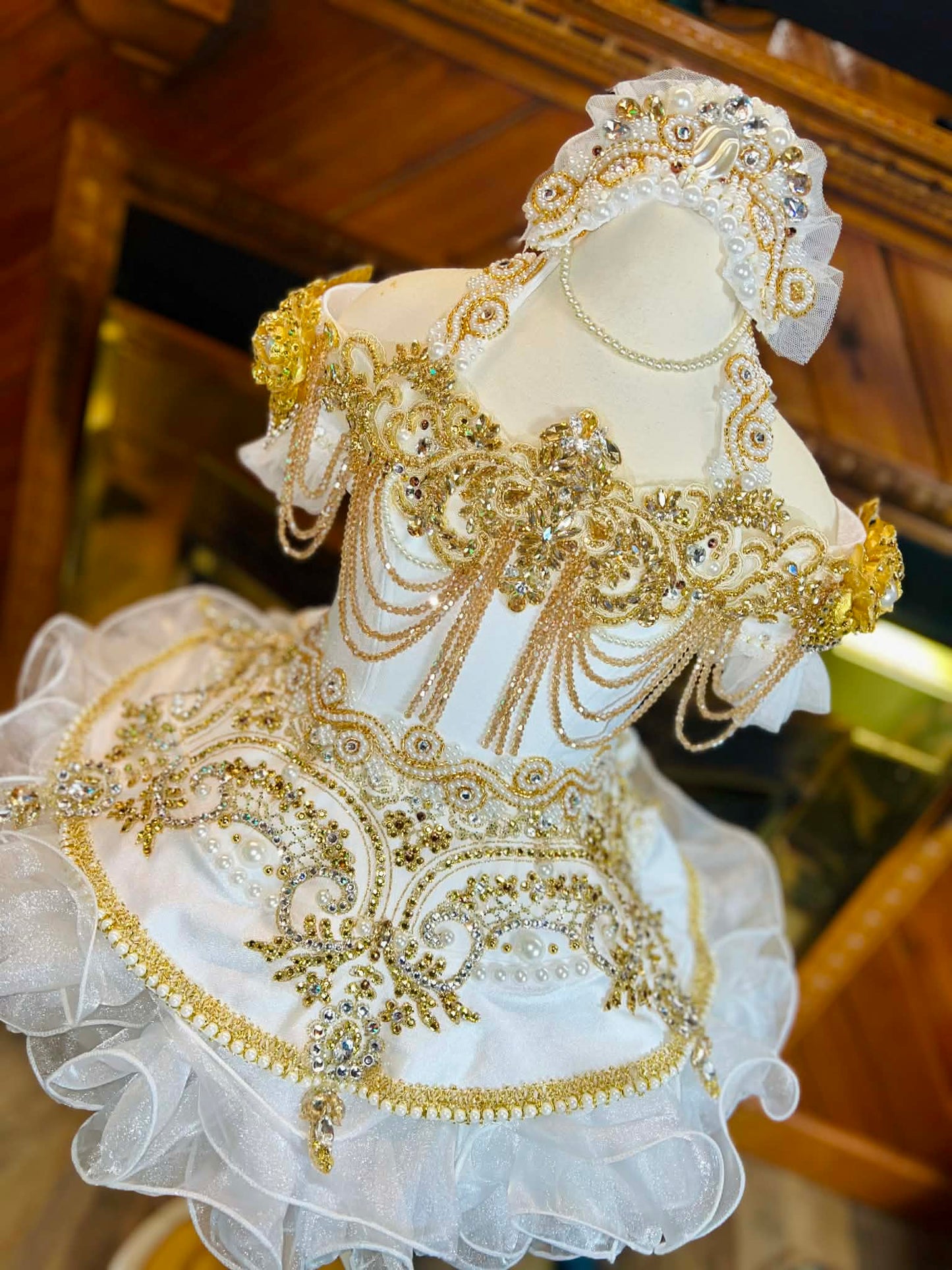 4/6 Queen Charlotte By BCB Pageantwear