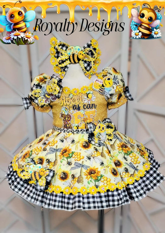 12/2-18/3 Sweet As Can Bee By Royalty Designs