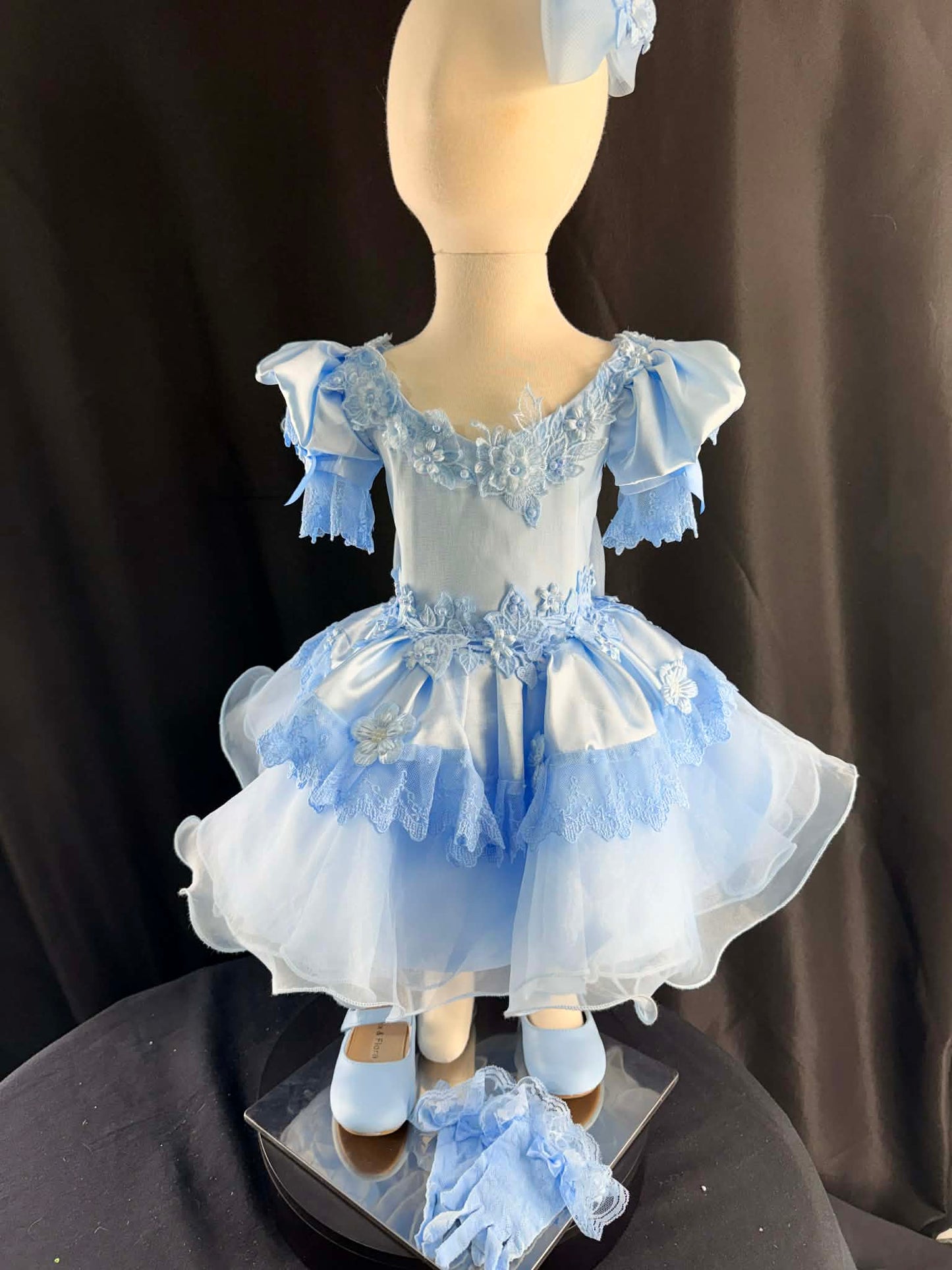 12/2 Baby Blue Natural by Ruby Belle