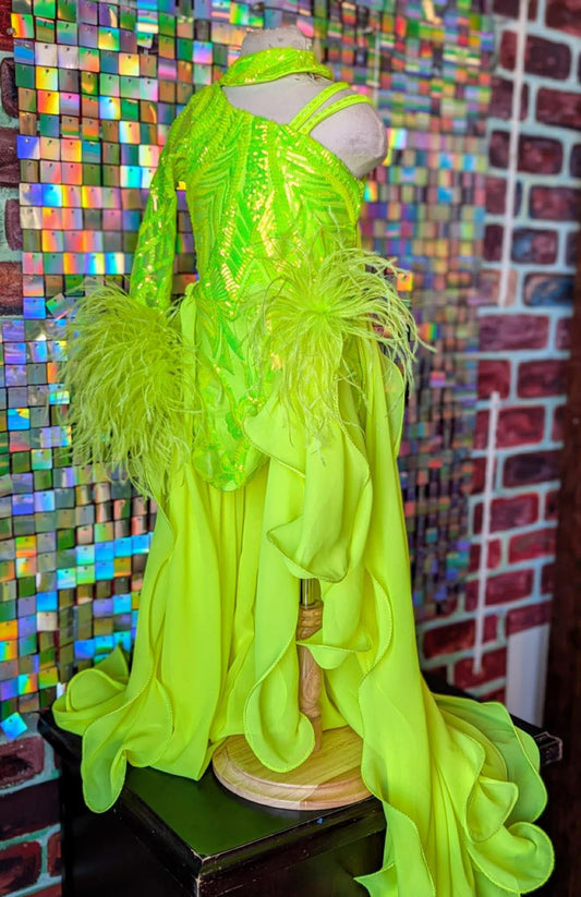 4/6 Neon Fun Fashion by Parisian Bridal