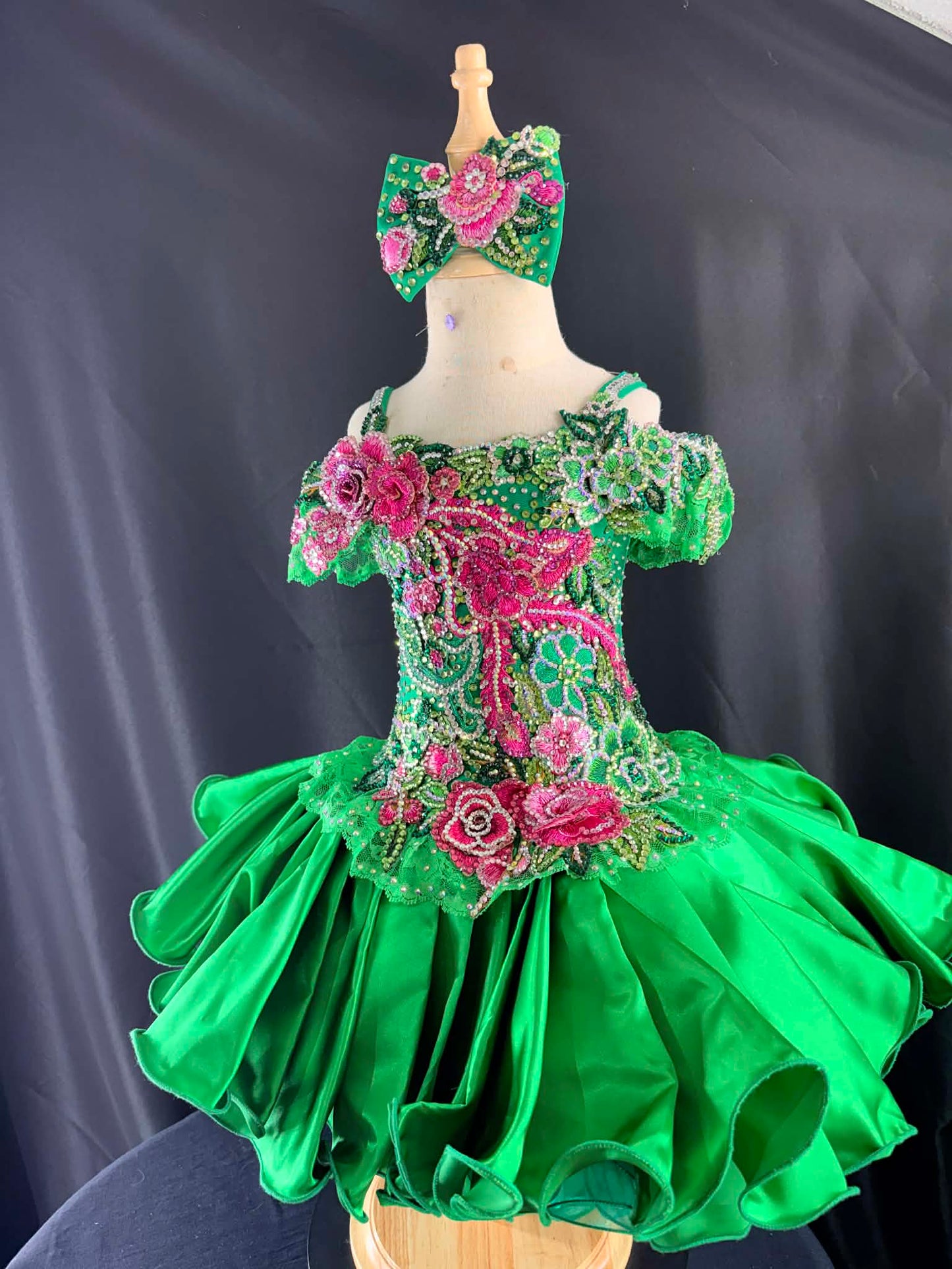 2/4-3/5 Miss Emerald Magnolia Gemics