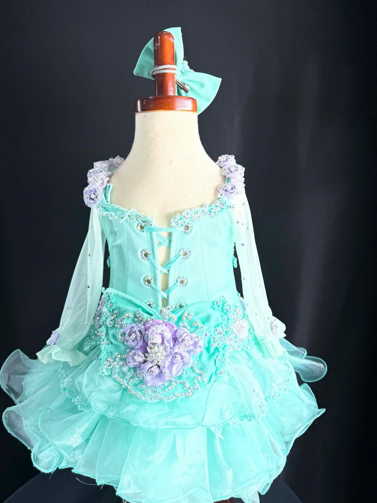 18/3 majestic mint by royalty designs