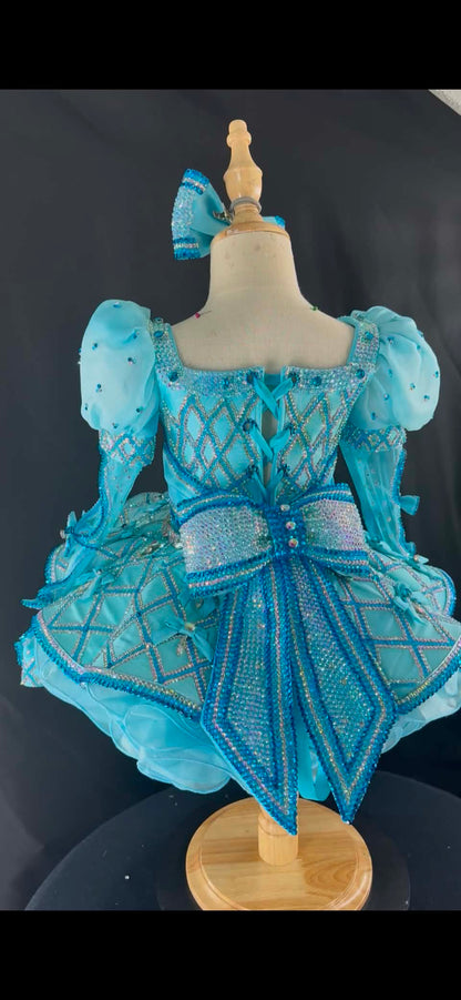 2/4  The "Elite" Beauty In Blue By Luna Amori