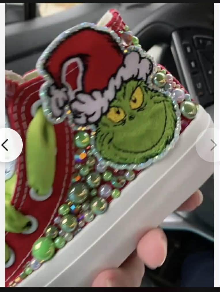 3/5 Grinch by Miss Ellz