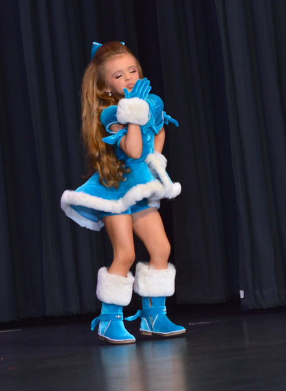 3/5 Turquoise Winter Wear By Luna Amori