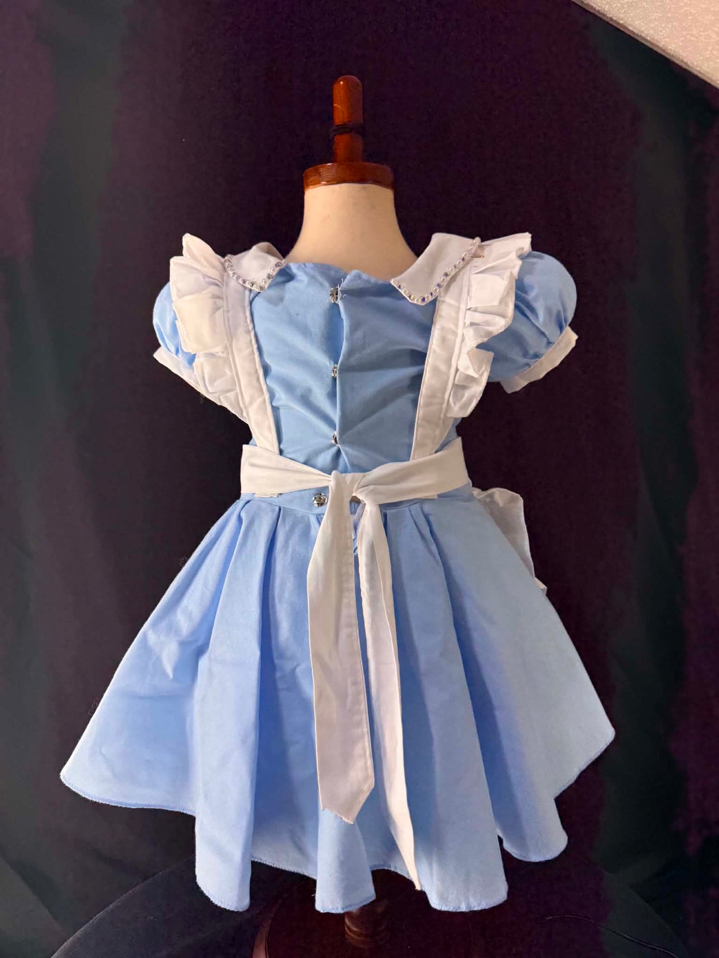 4/5 Alice In Wonderland OOC