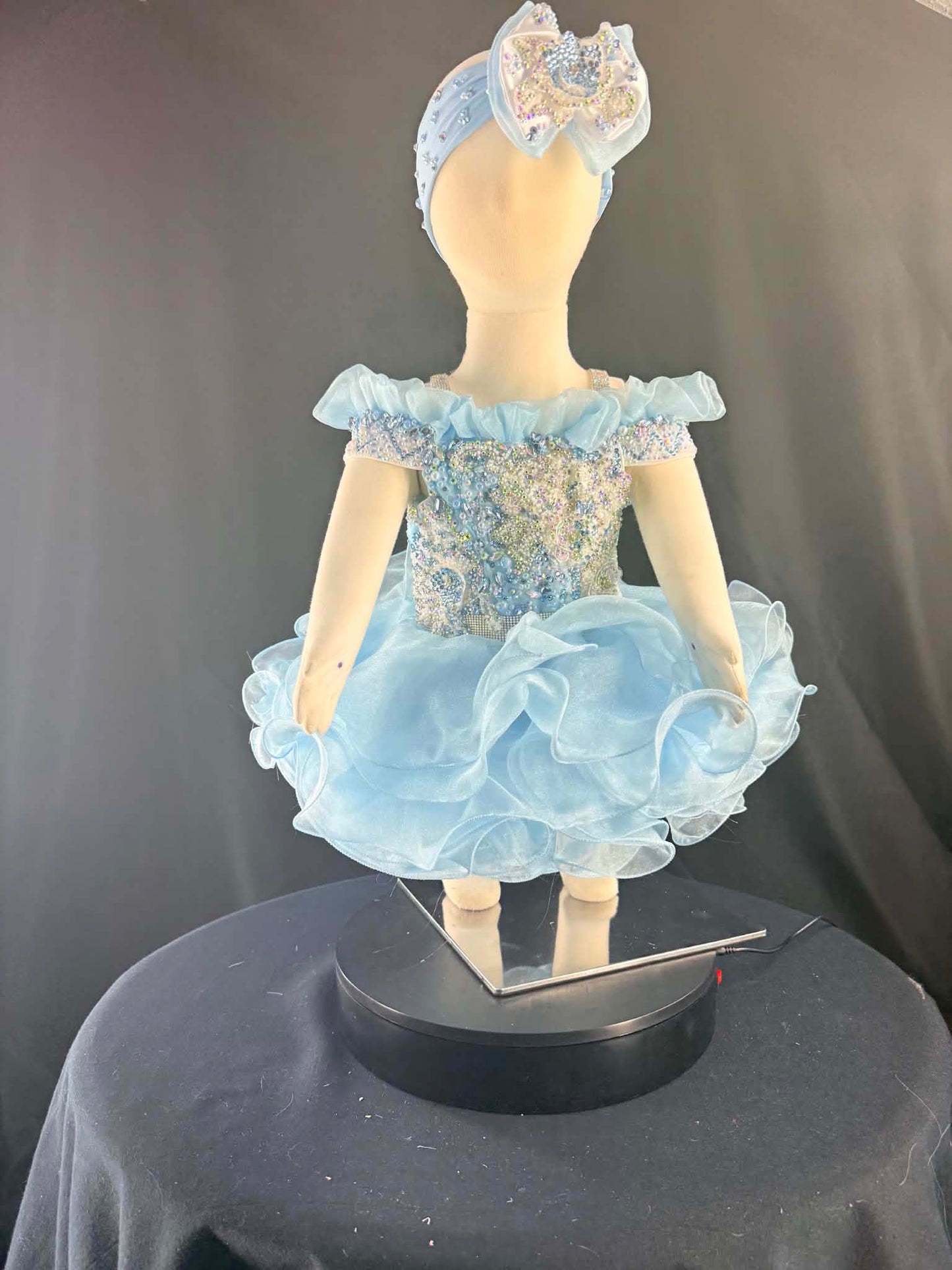 *9M-2T Molly Moo Blue
