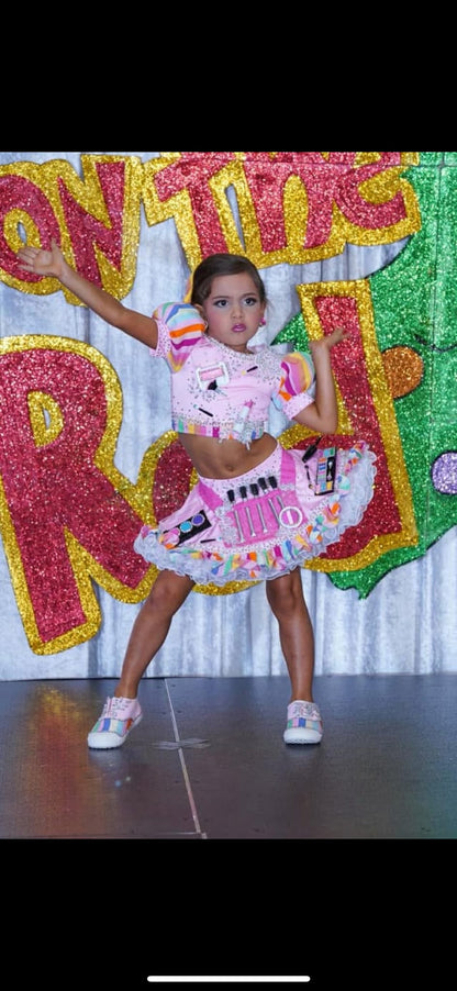 3/5 Glam Palette Makeup by Beth Young