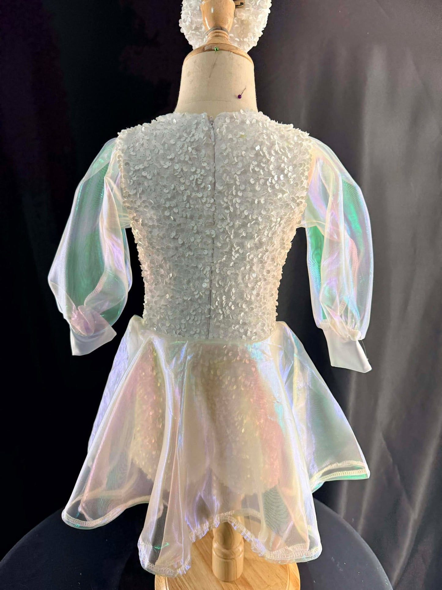 12/2 2T White Rose Fun Fashion