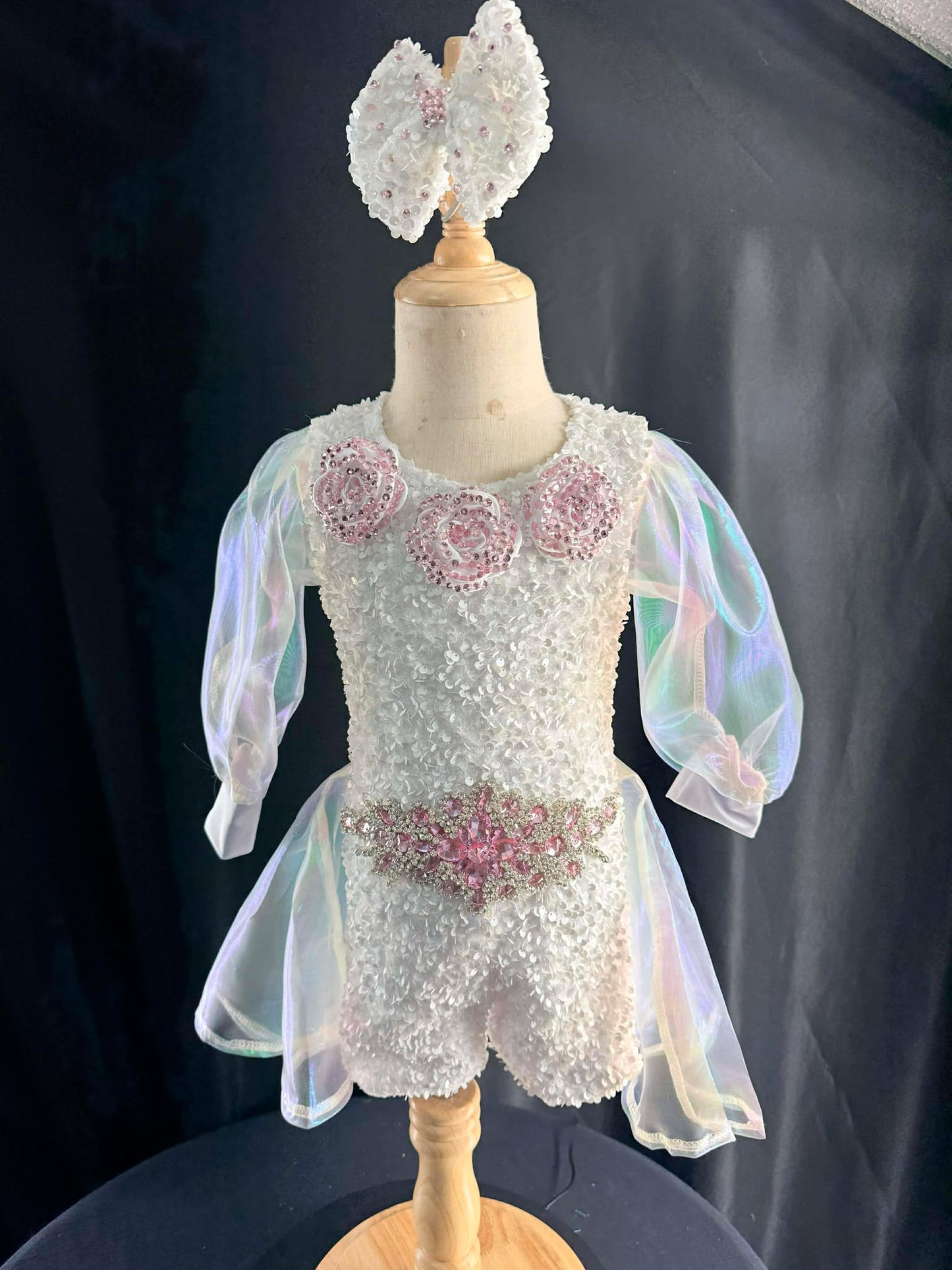 12/2 2T White Rose Fun Fashion
