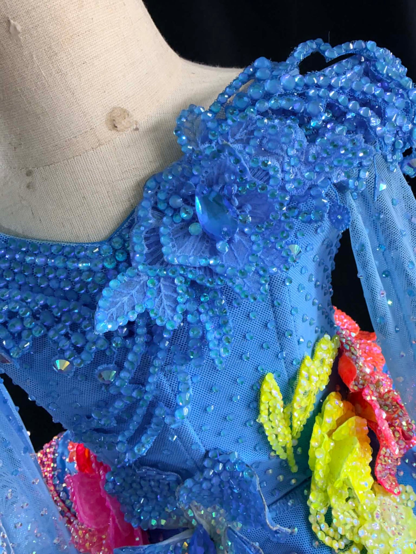 12/2-18/3 Tropical Breeze Luna Amori