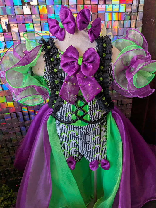 18/3-2/4 Beautiful Beetlejuice OOC by PB