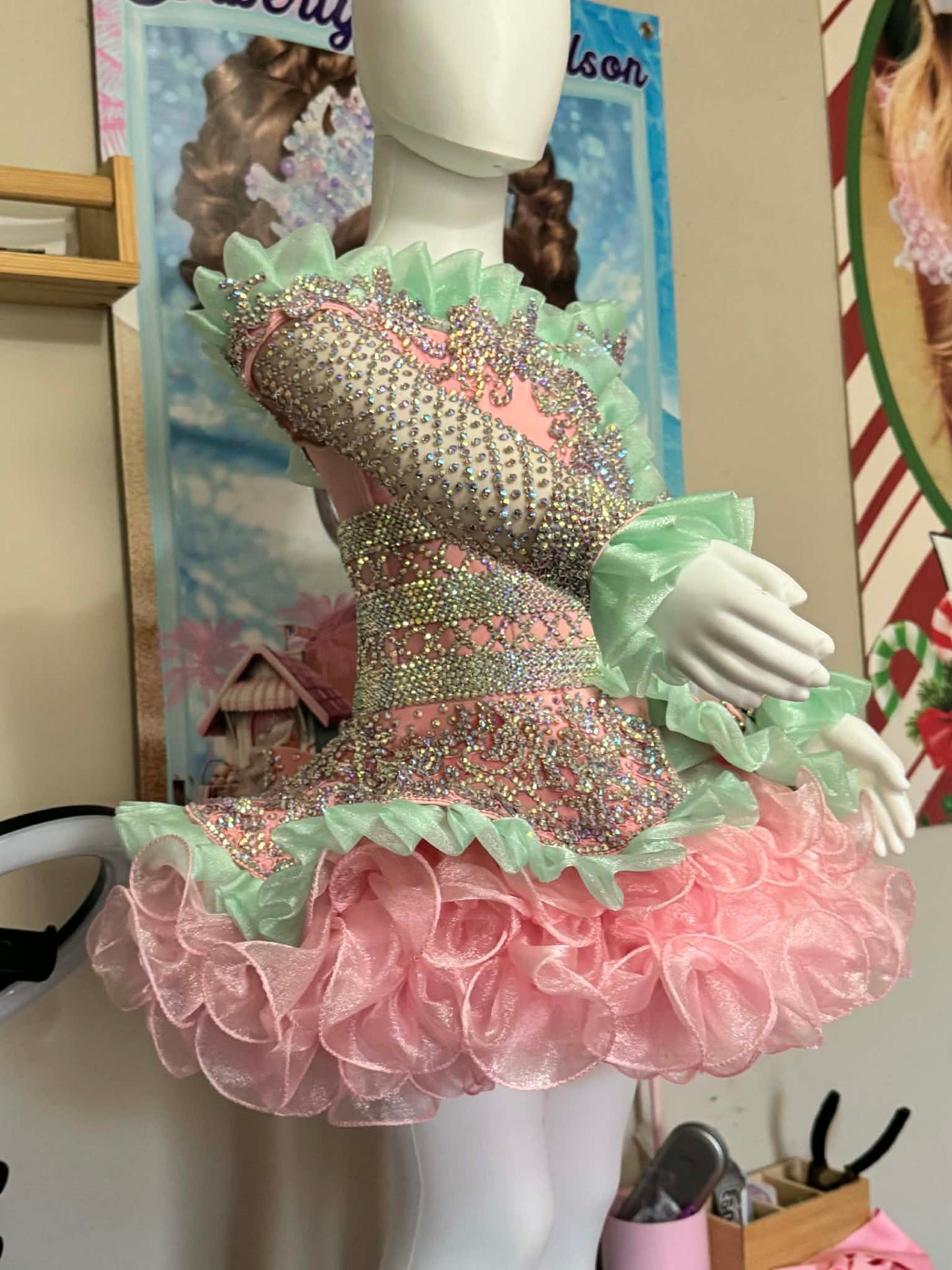 3/5  Nora's Dream by Ember Glitz