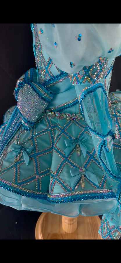 2/4  The "Elite" Beauty In Blue By Luna Amori