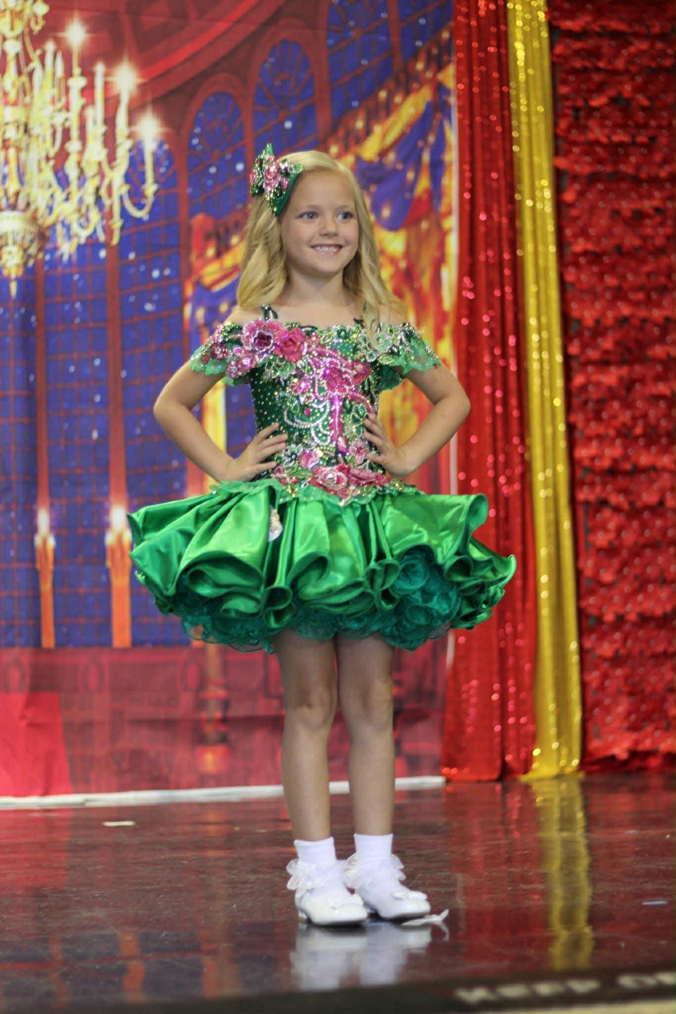 2/4-3/5 Miss Emerald Magnolia Gemics