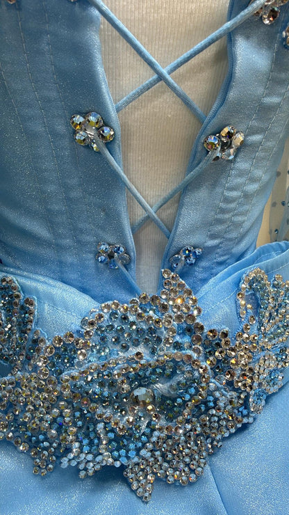 18/3 Crystal Blue Duchess By Connie Hobson