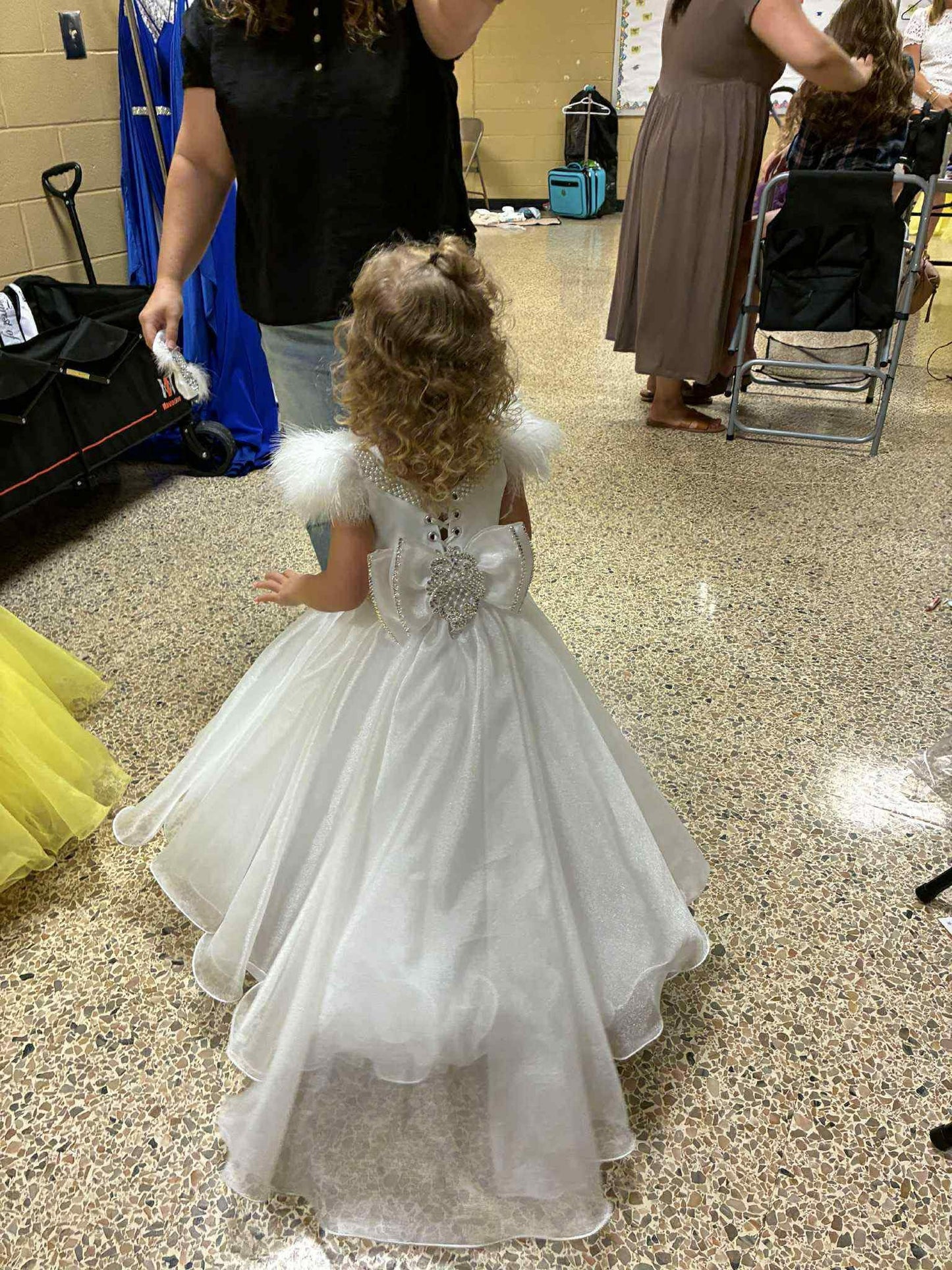 Ballgown - size 4 - glitzy Belle