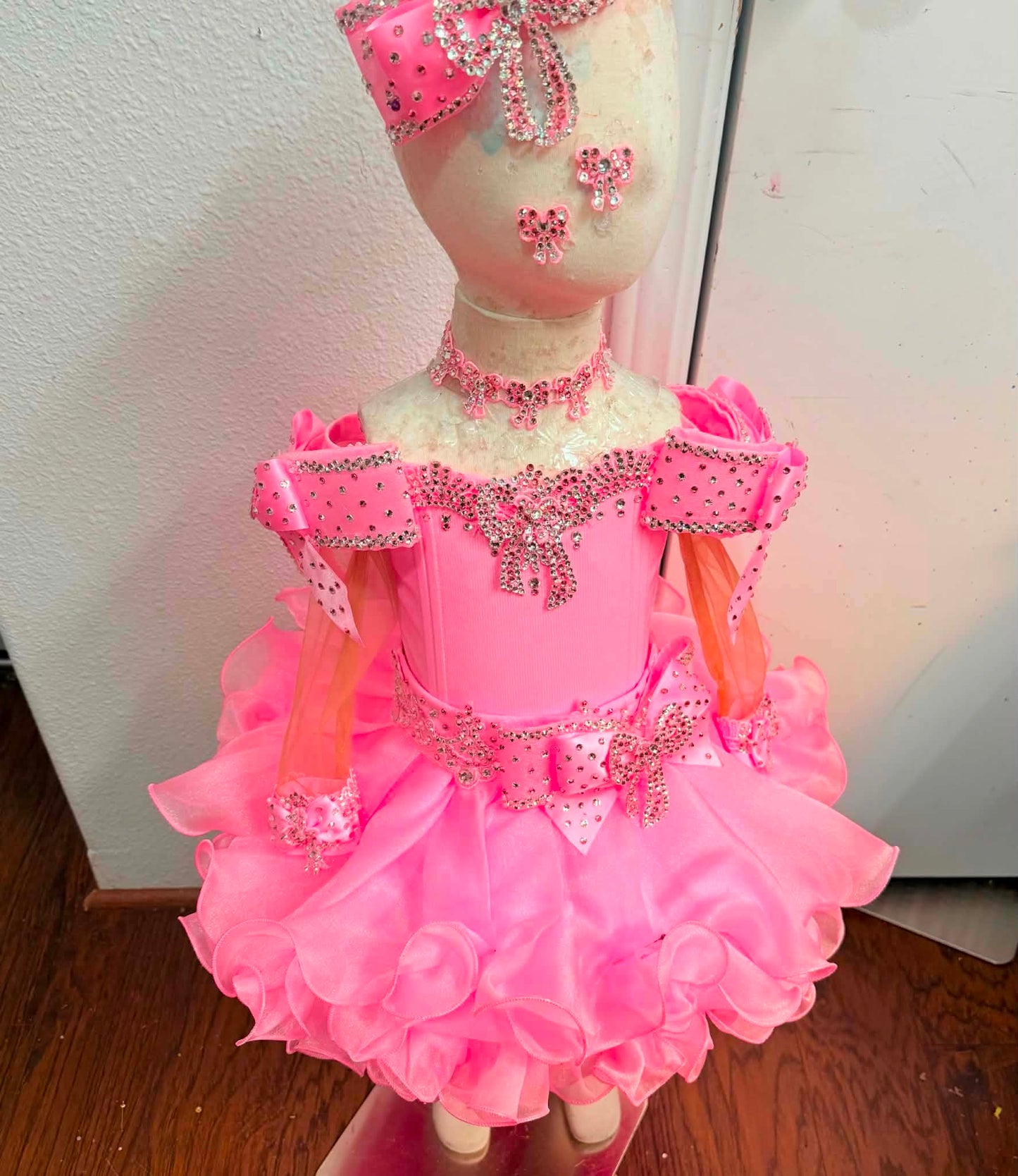 2/4 Pretty in Pink By Connie Hobson