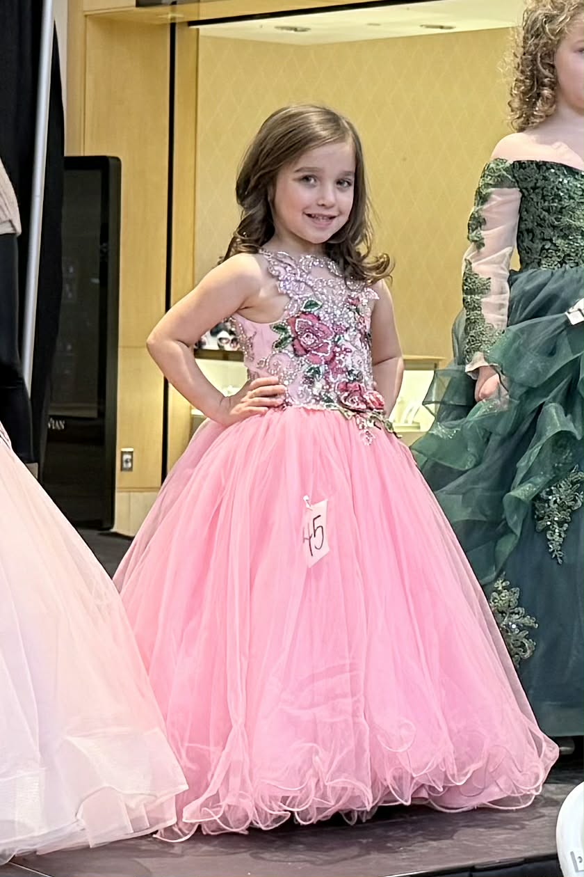 Ballgown - 3/5 - Princess Penelope - Gemics