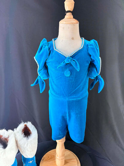 3/5 Turquoise Winter Wear By Luna Amori