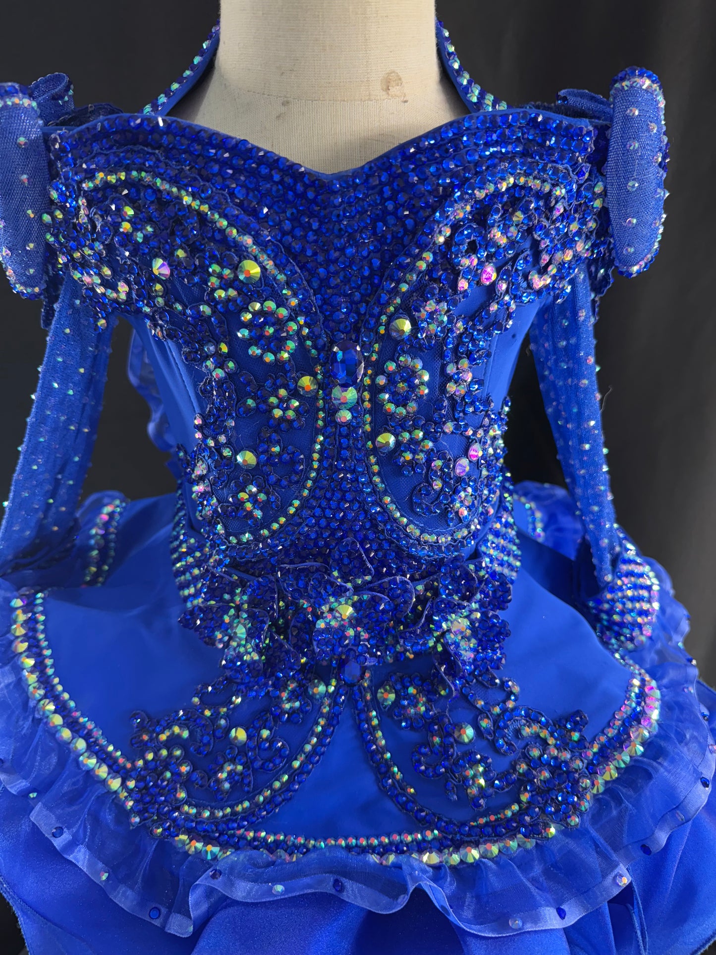 18/3 Slim 4 Royal Blue Luna "Blue Butterfly"