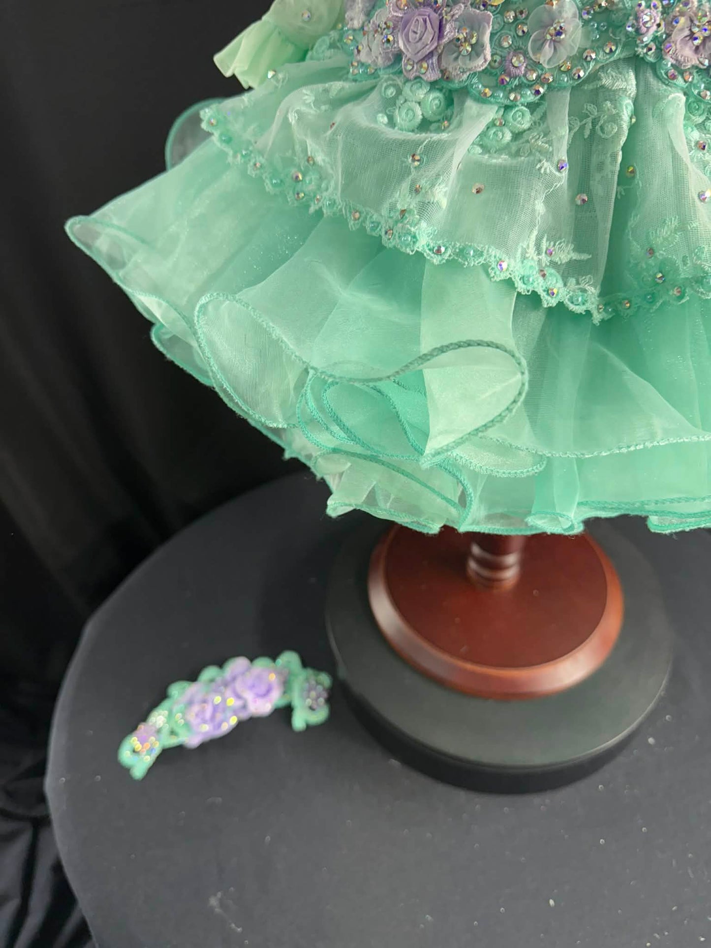 18/3 majestic mint by royalty designs