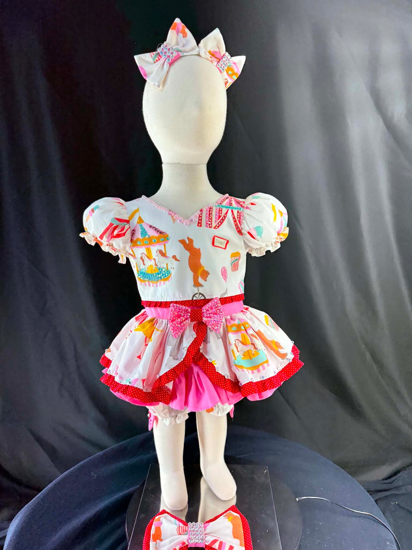 12/2 Circus Animals By Leelee Boutique