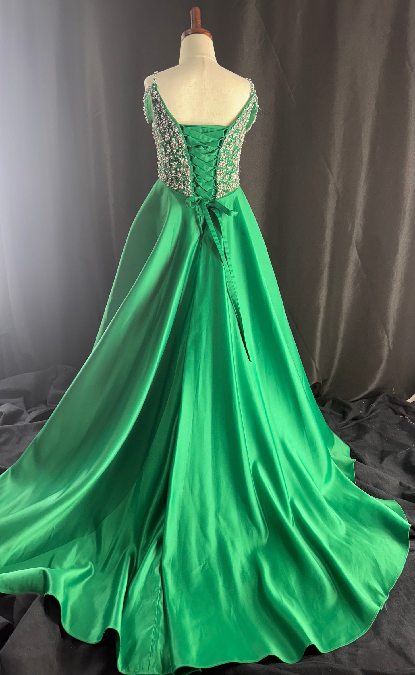 Ballgown - Size 6 - Emerald City