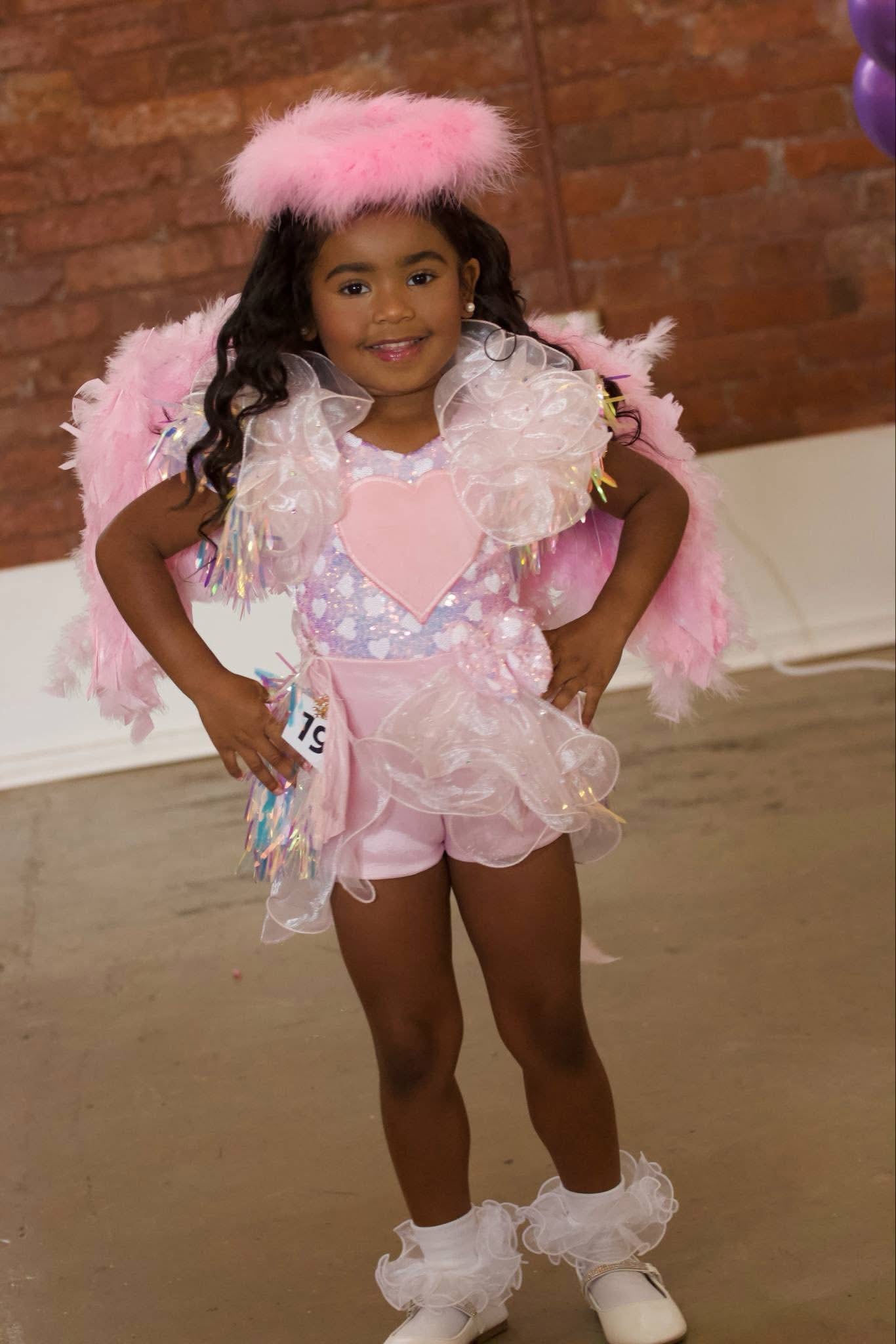 18/3 Angel Hearts OOC in baby Pink and sparkles