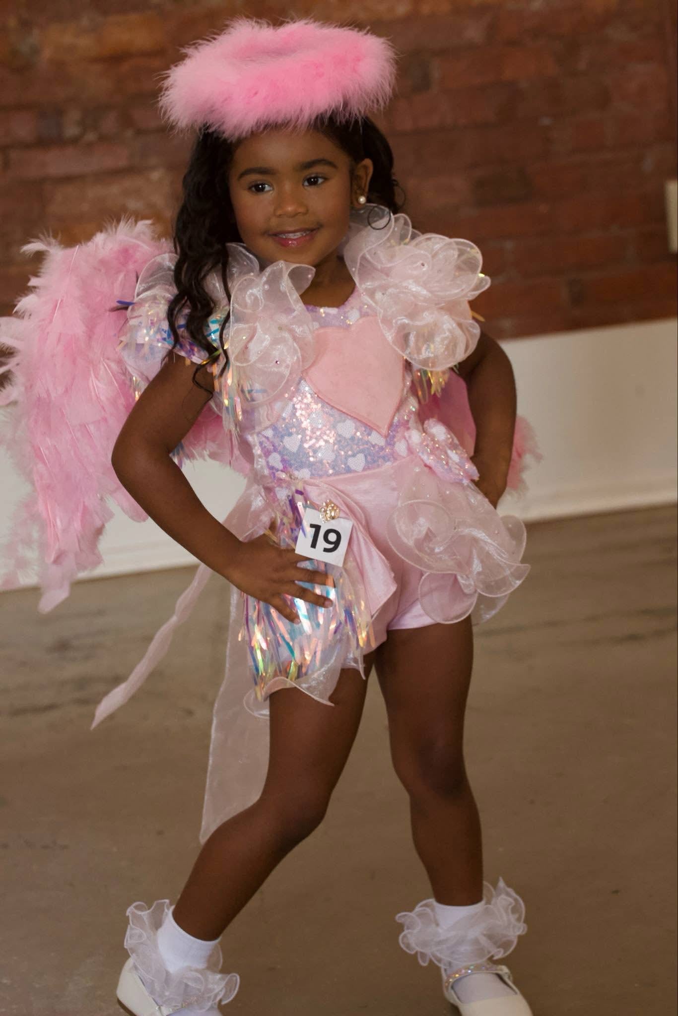 18/3 Angel Hearts OOC in baby Pink and sparkles