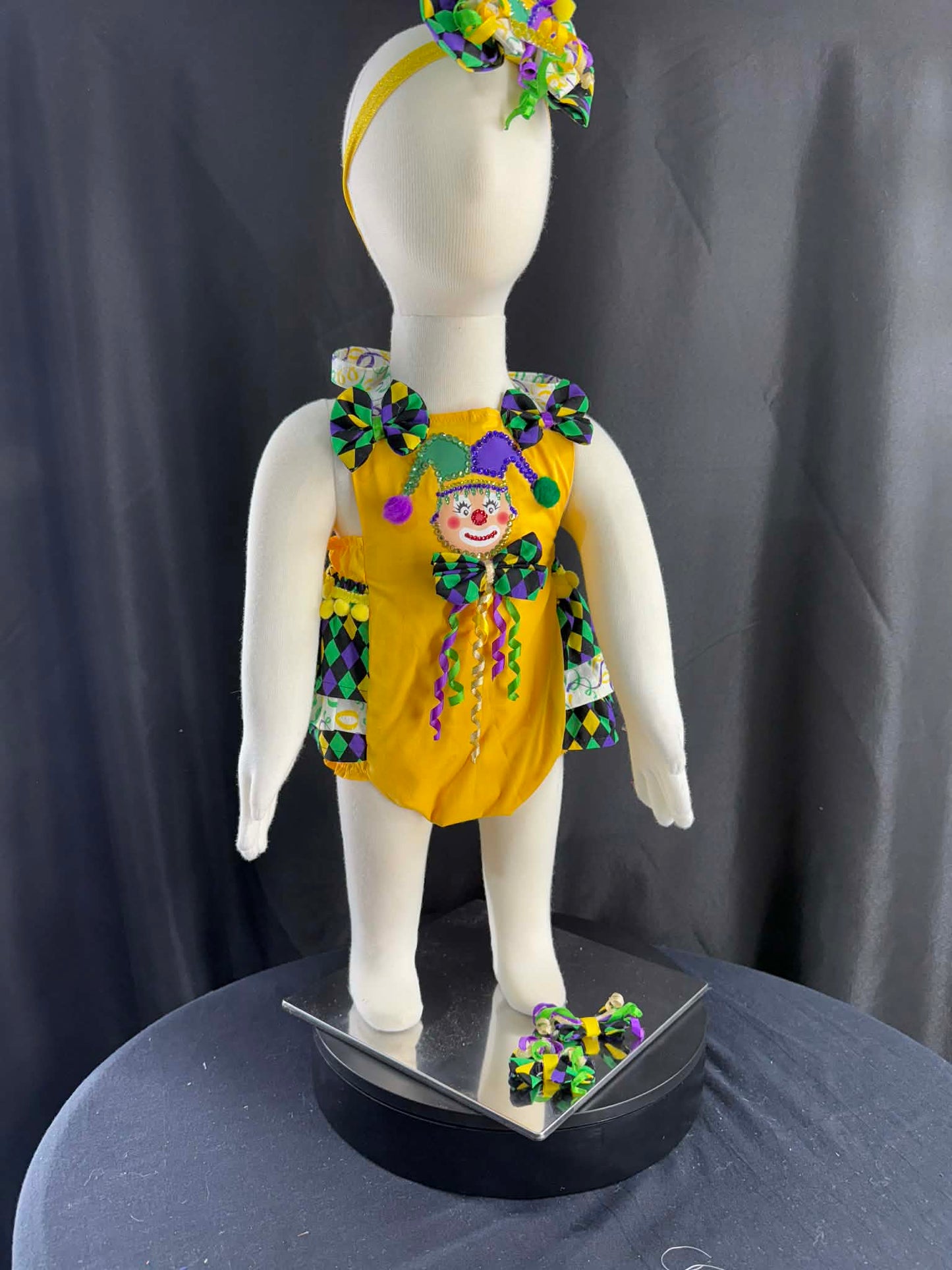 *9-12 month Tiny Trickster OOC