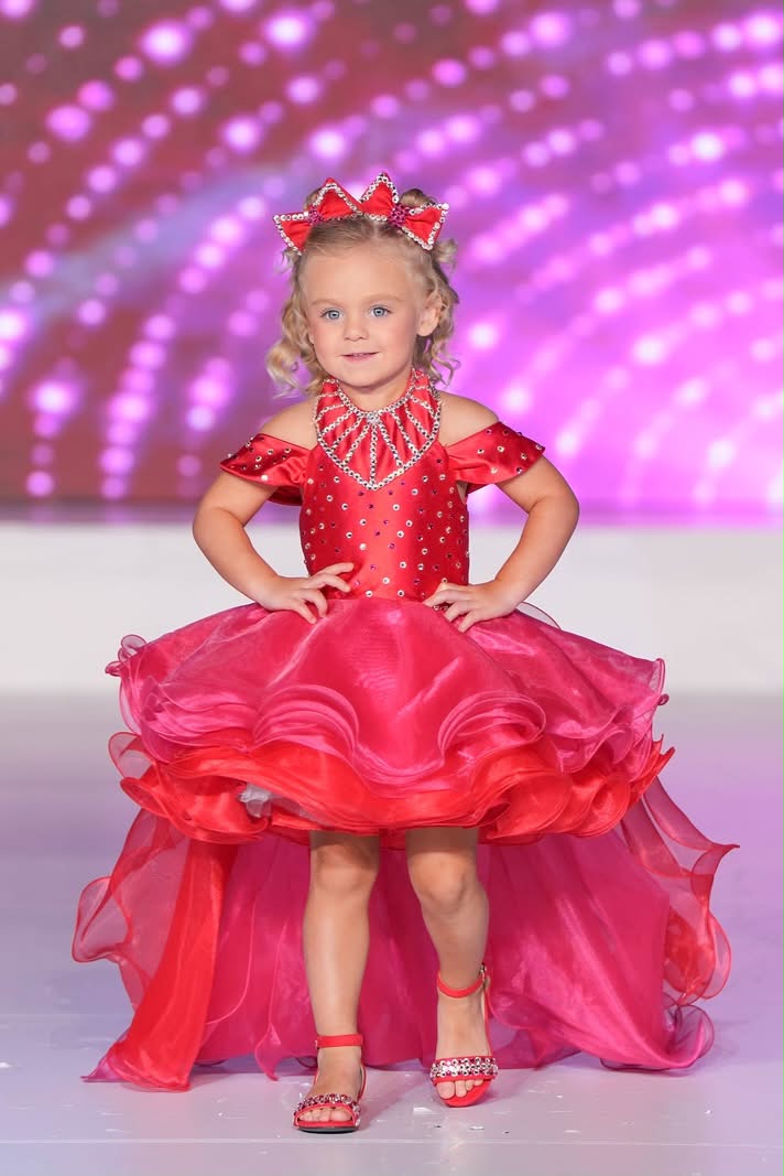 3/5 Red Radiance FF By Parisian Bridal