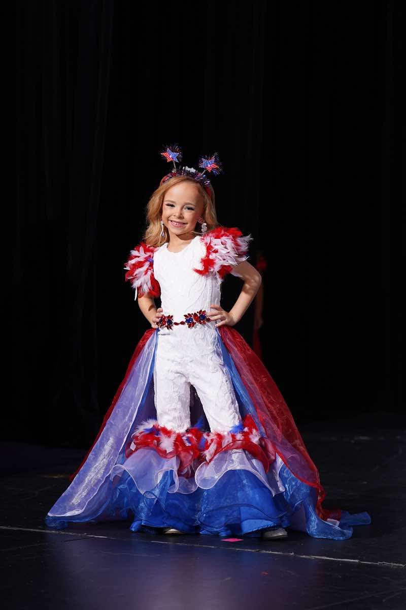 4/6 Red white and Blue Patriotic Fun Fashion Wear
