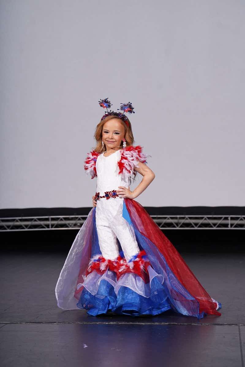 4/6 Red white and Blue Patriotic Fun Fashion Wear
