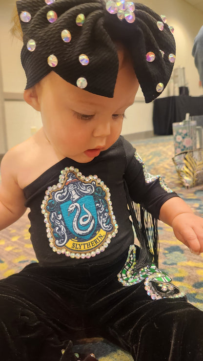 *0-6 Months - Slytherin OOC in Black and Silver