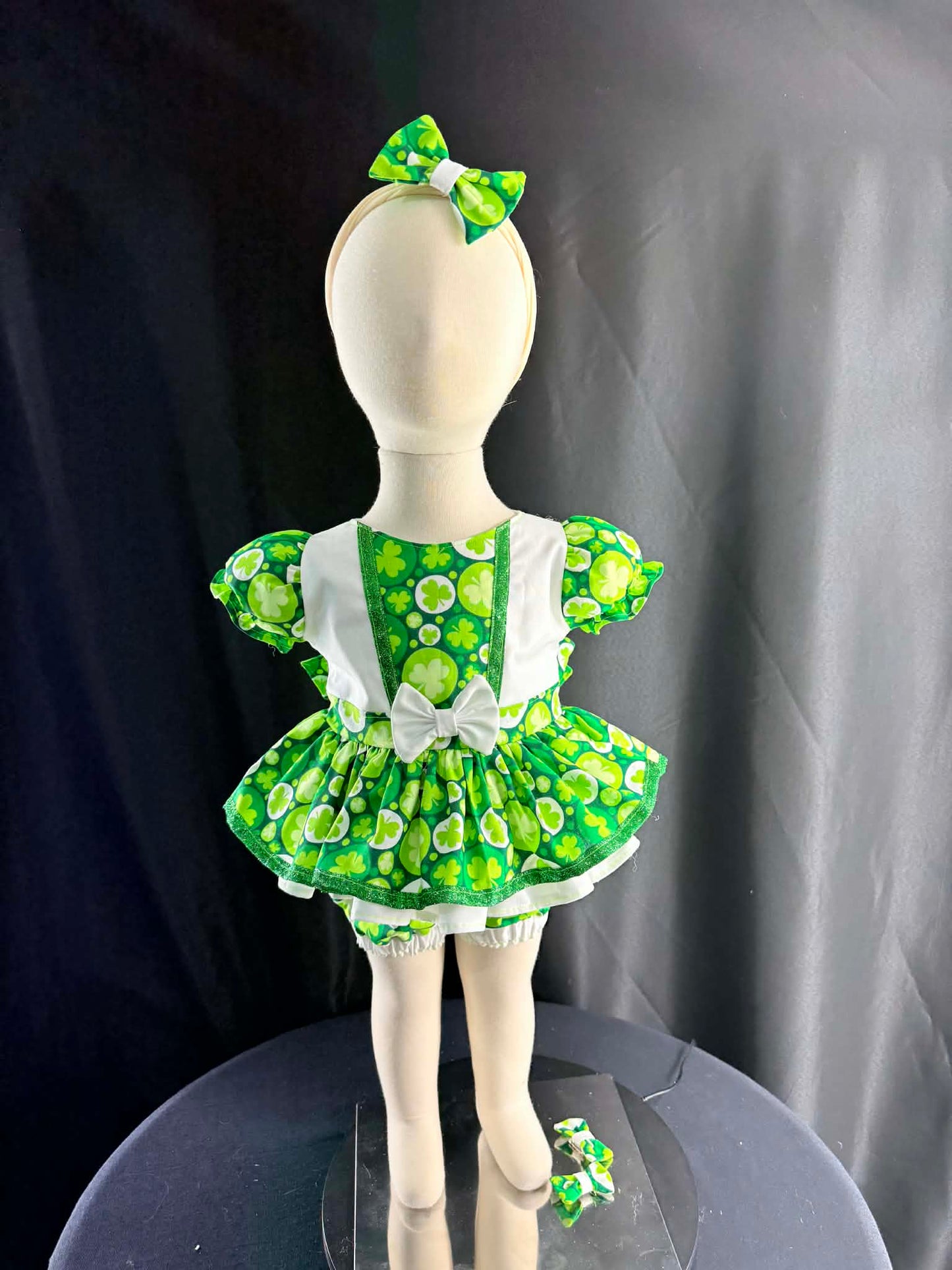 *0-9 Month tiny Shamrock