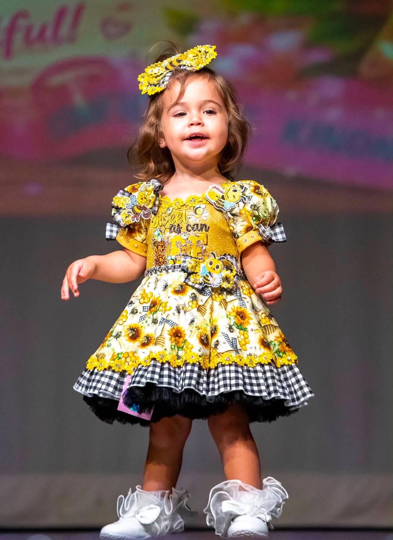 12/2-18/3 Sweet As Can Bee By Royalty Designs